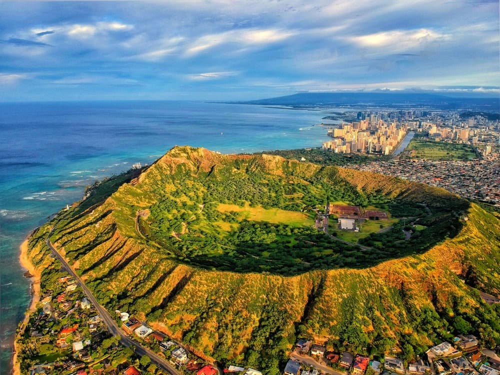 Diamond Head Crater (Lēʻahi)